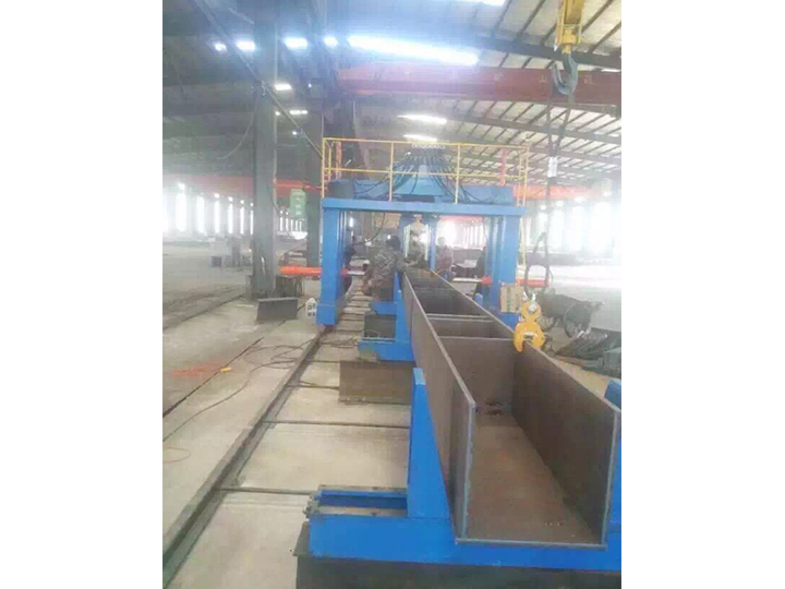 UBZ-12 箱型梁組立機